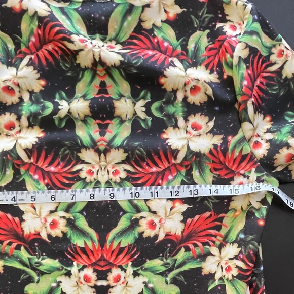 Hype long sleeve women’s shirt size 6, street style brand, psychedelic graphics - Picture 9 of 9